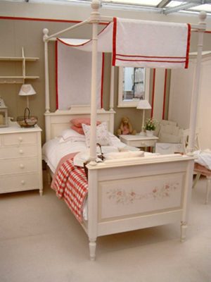 Children's Johann Four Post Bed (CL01FP)