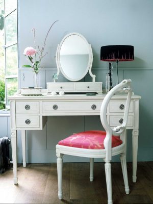 Karelian Dressing Table with Five Drawers (K314)
