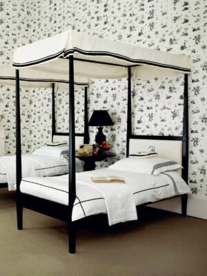 Contemporary Four Post Bed (C300FP-C303FP)