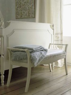 Long Scroll Top Stool (219)
